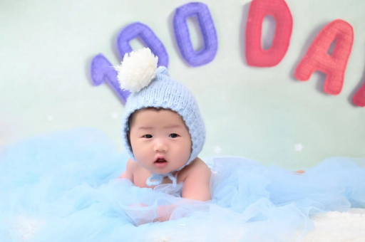 乐山2岁宝宝喝酸奶